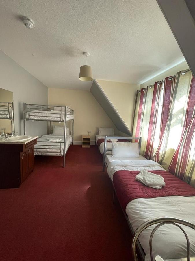 St Nicholas Hotel Хароу Екстериор снимка